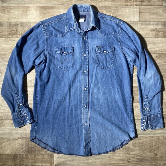 VTG Distressed Wrangler Denim Pearl Snap Shirt Western Long Sleeve Men’s Size L - Picture 1 of 8